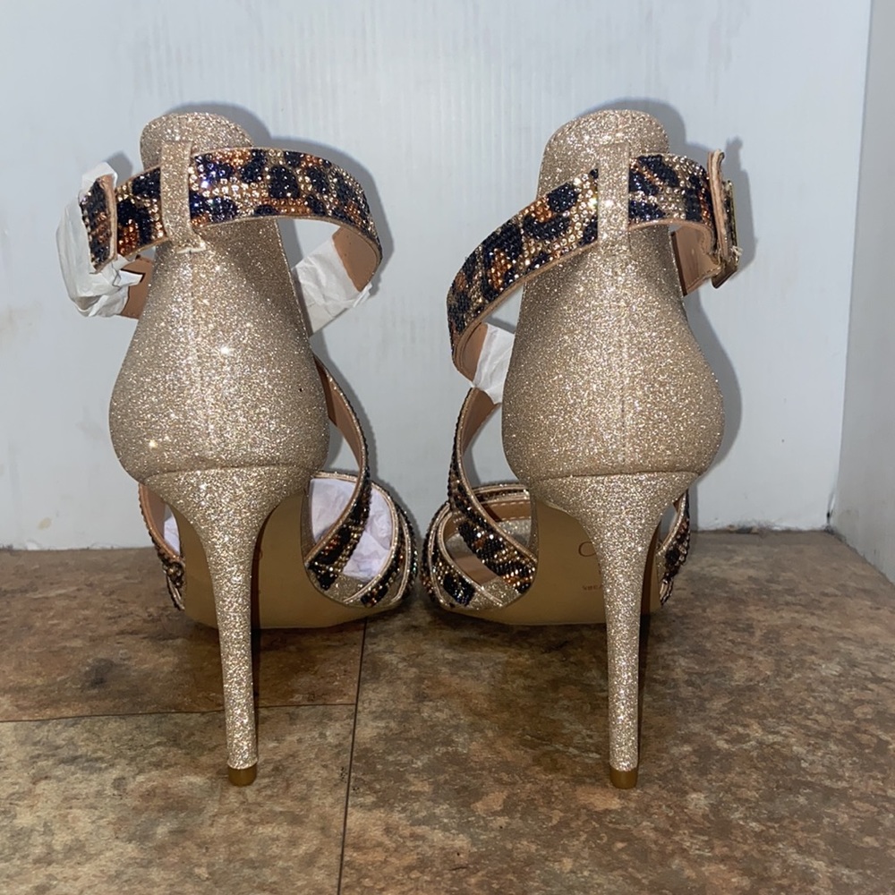 Jessica Simpson gold heels sz 8 - Picture 4 of 7